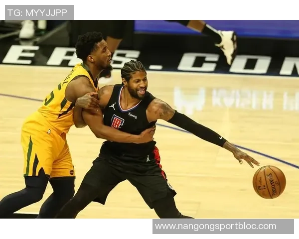 多特逆袭莱比锡吉拉西助攻扬库托精彩扳平比分