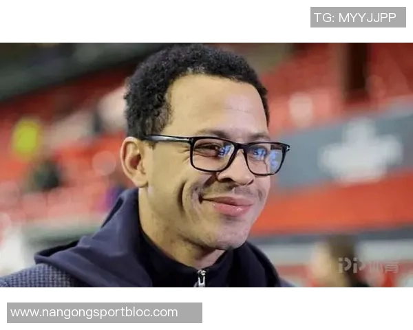 天空报道罗塞尼尔周三现场观战切尔西比赛随后接任球队主帅职位