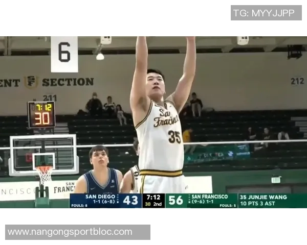 科塔全场拼搏表现出色16投7中贡献14分9板3助并抢下6个前场板