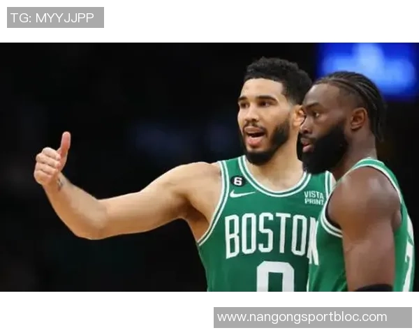 杰伦布朗调侃塔图姆康复迅速或将参加揭幕战