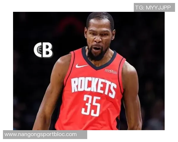 火箭队出征四连客战太阳勇士爵士两场登机照中未见杜兰特身影