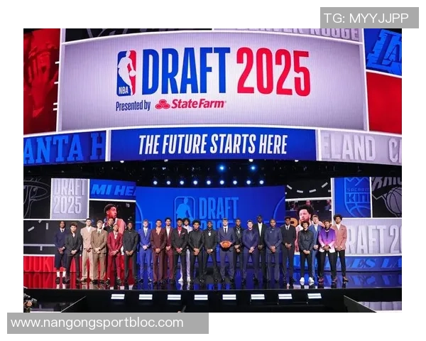 弗拉格与奎因球衣互换回顾从蒙特沃德队友到NBA对手的情谊与竞争