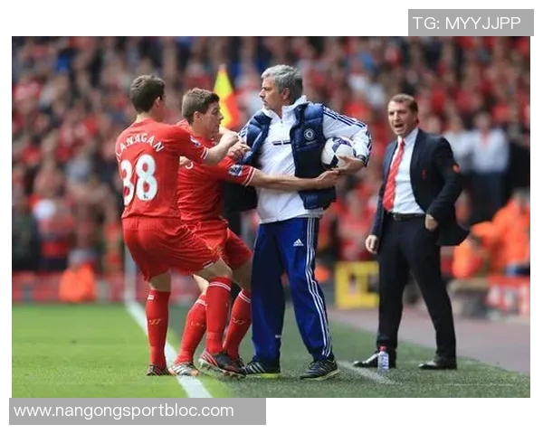 特里回忆穆里尼奥周日早晨让球队与孩子们团聚的温馨时刻